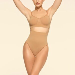 Skims core control high wasted thong with removable straps NWOT